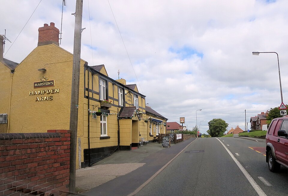Hampden Arms, Acrefair