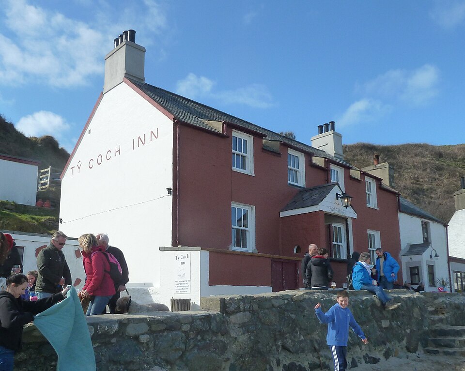Ty Coch Inn, Porth Dinllaen
