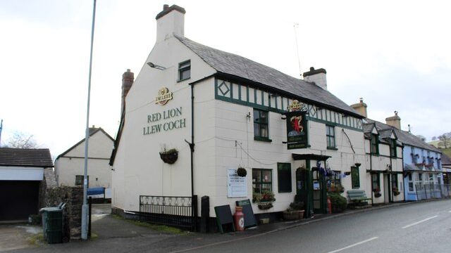Y Llew Goch, Denbigh